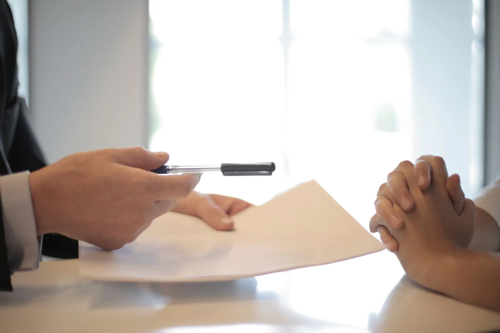 Dirección ejecutiva analizando resultados de la empresa